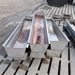 8 stk. brugte rustfri trug 180x32 cm 